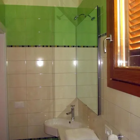 アパート Anwesen Mit Gemeinschaftspool By Interhome *